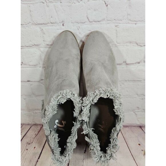 Journee Collection Maxie Frindge Ankle Bootie Faix Suede Women's Size 9 - Picture 5 of 8